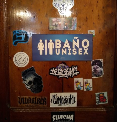 En Xucasa el baño es unisex.