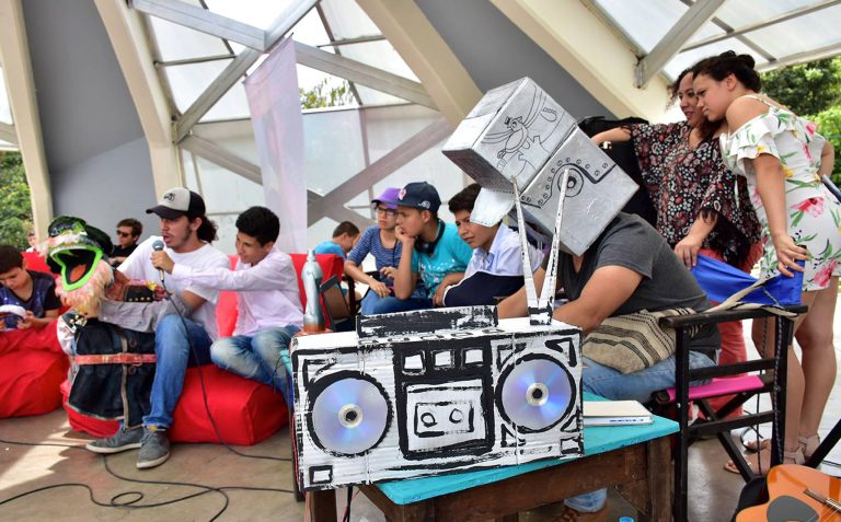 ¡La nueva onda de la Radio!